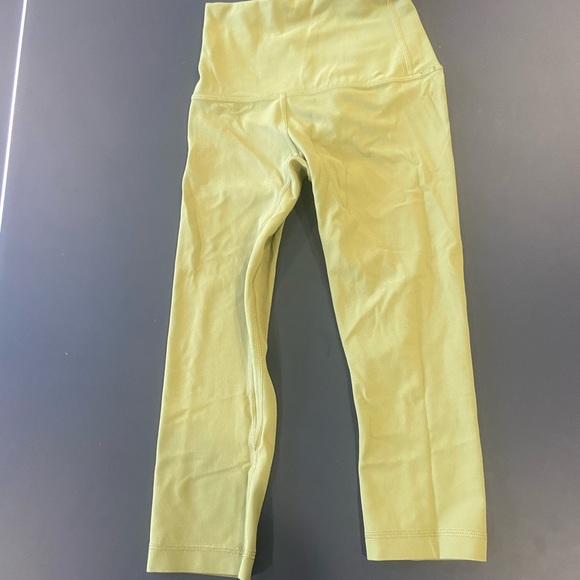 Lululemon Womens Levi Yellow Wunder Under  25” Lux Leggings - Picture 2 of 2